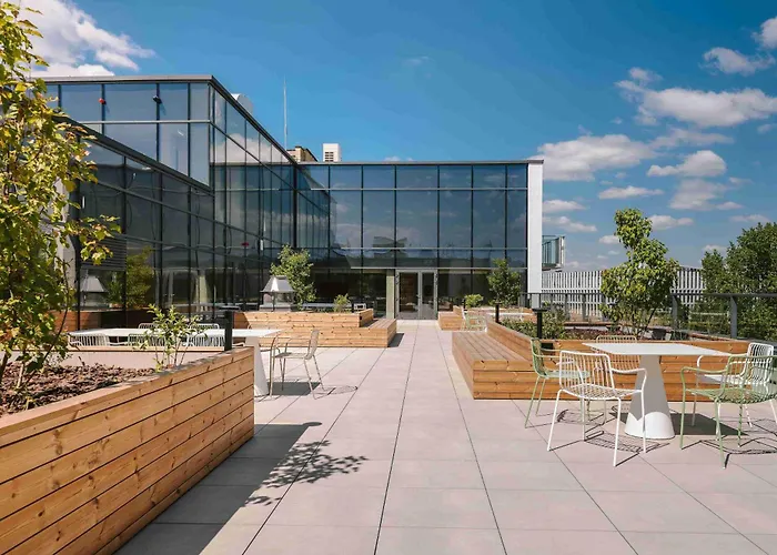 Butas Liv In New Town *