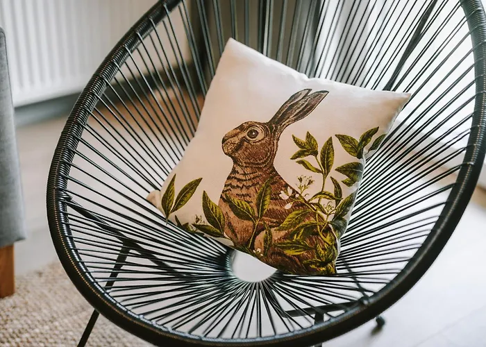 Butas Liv In New Town